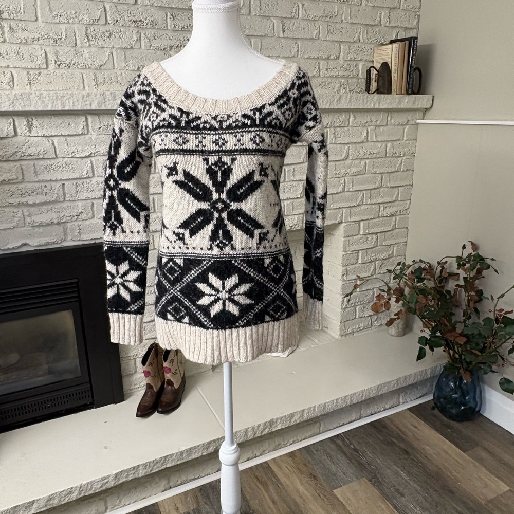 American Eagle Alpaca Wool Blend Fair Isle Snowflake Sweater M